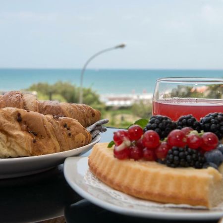 A Un Passo Dal Mare Bed and Breakfast Vieste Exteriör bild